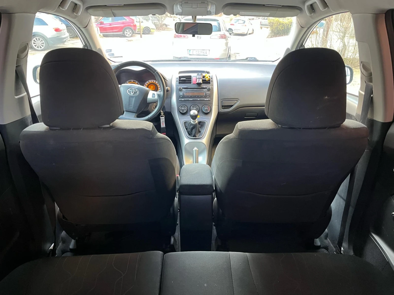 Toyota Auris  - изображение 8