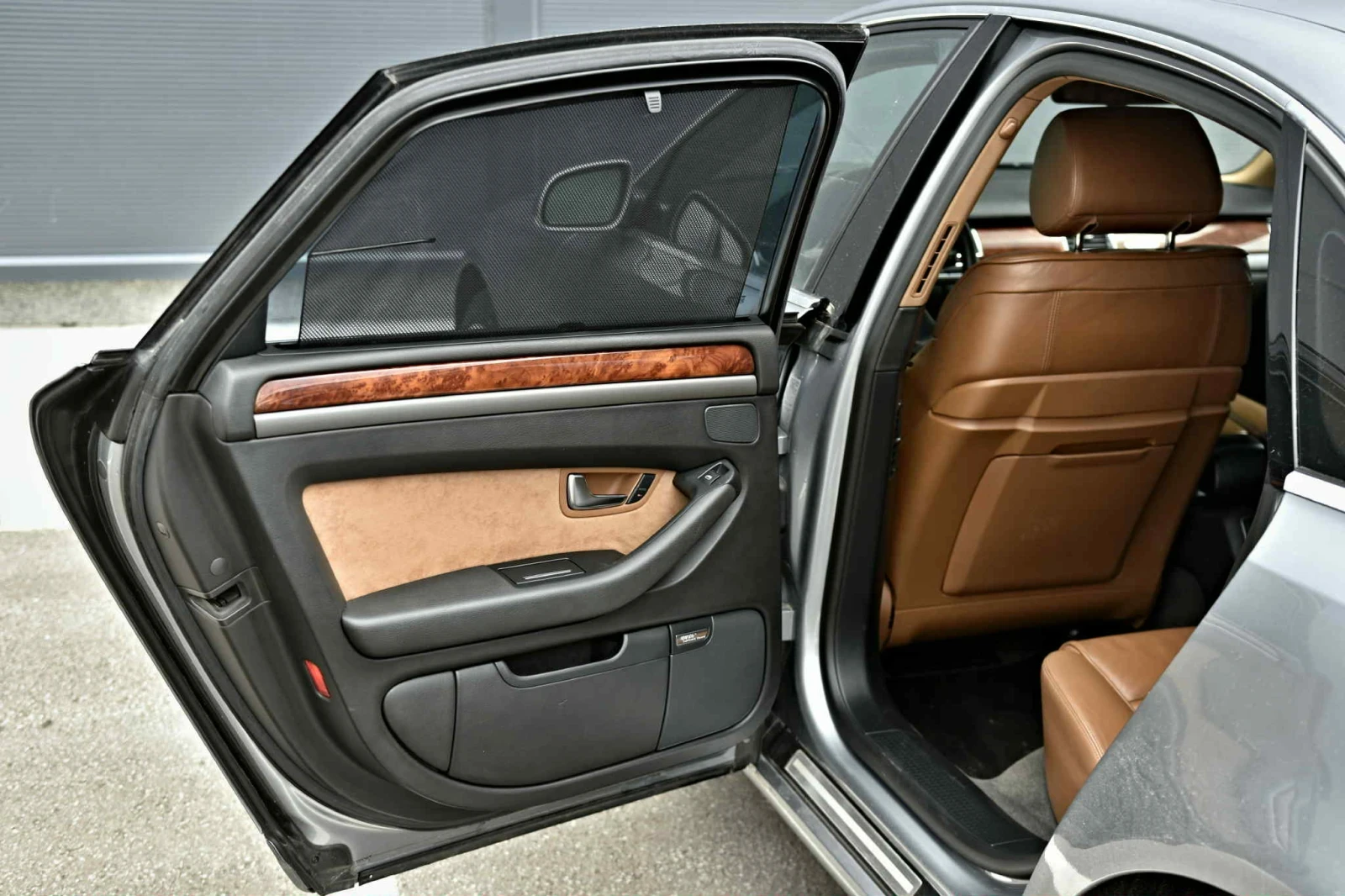 Audi A8 4.2 газ топ състояние - изображение 7