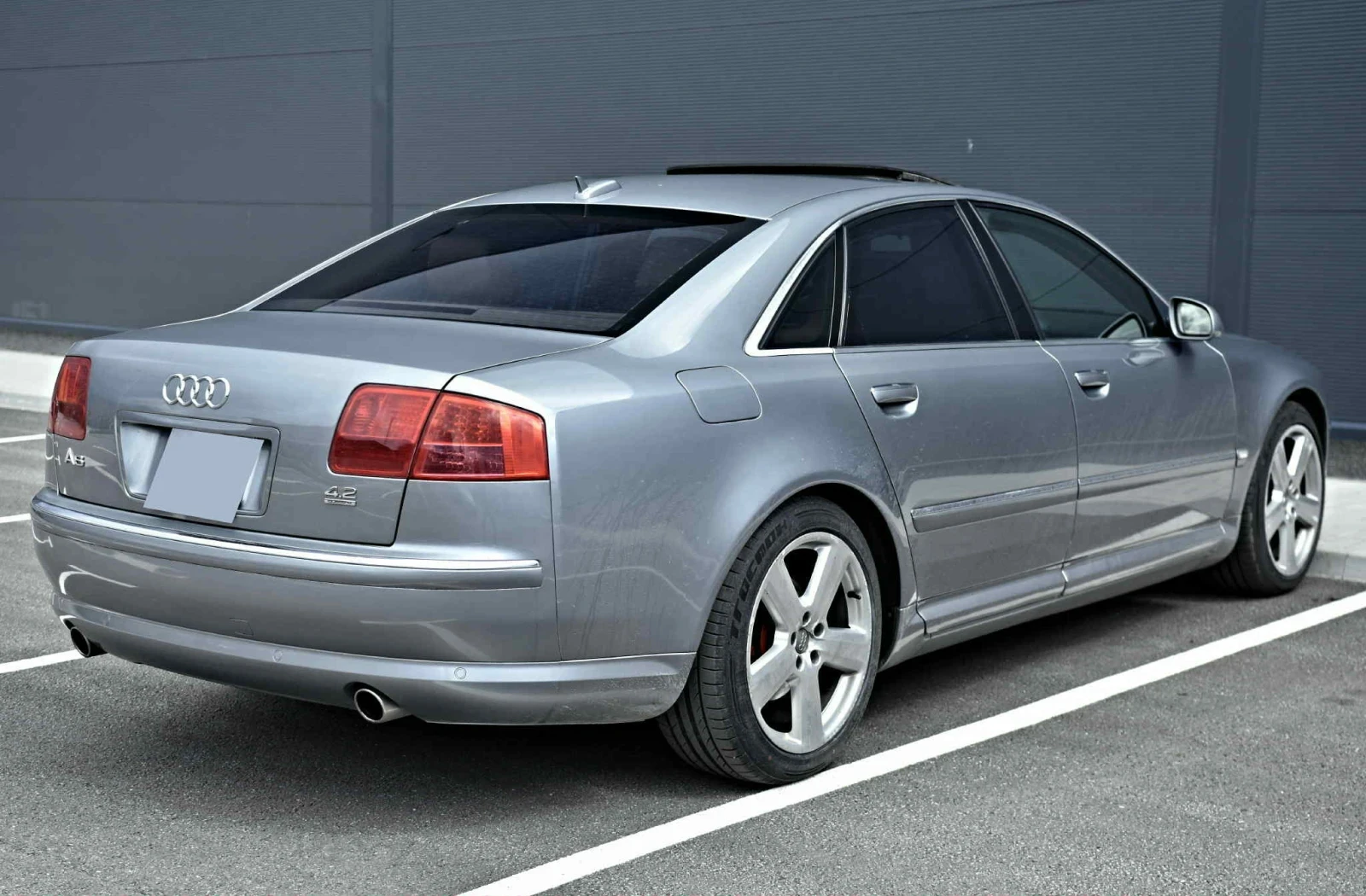 Audi A8 4.2 газ топ състояние - изображение 3