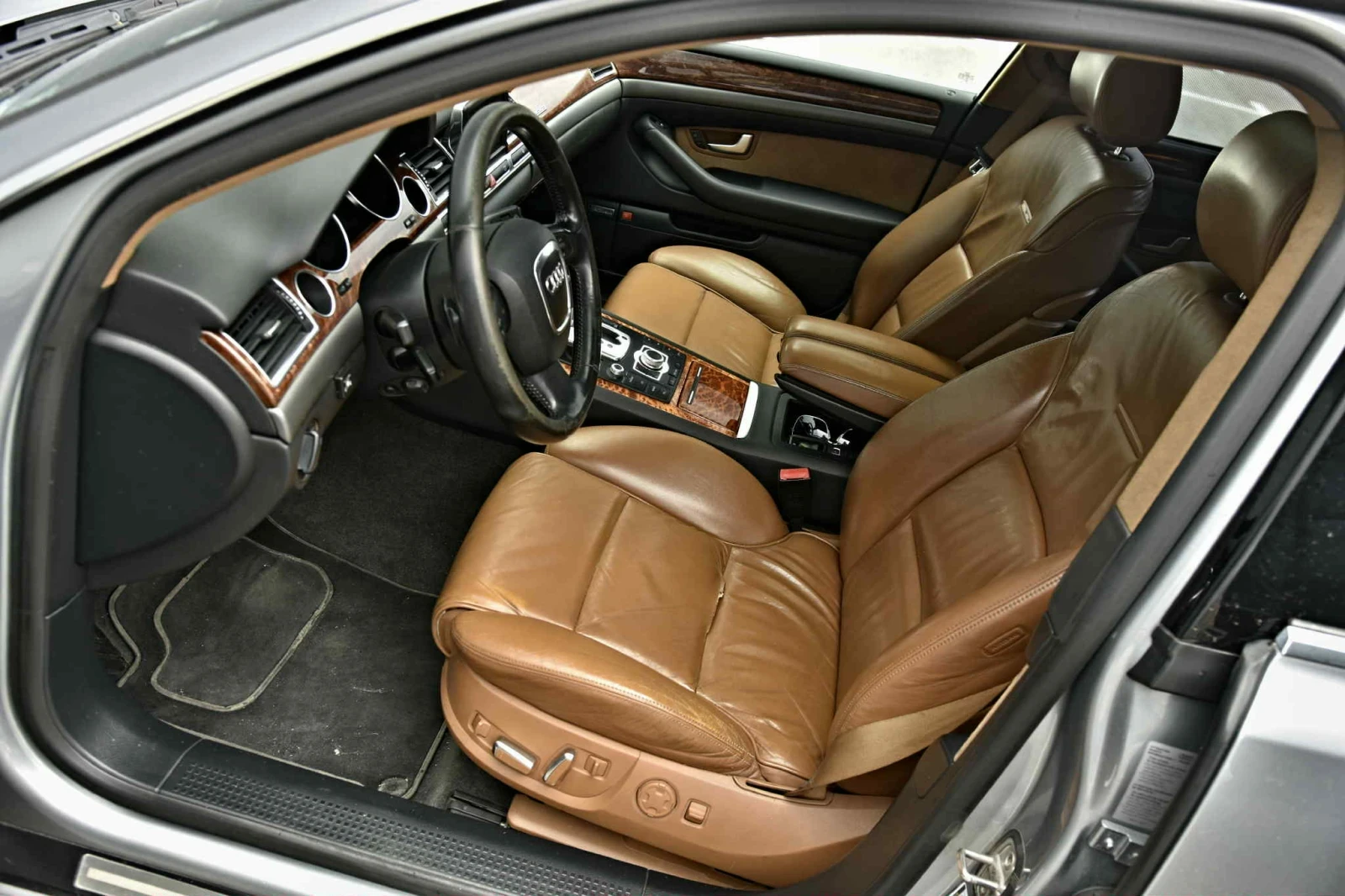 Audi A8 4.2 газ топ състояние - изображение 5