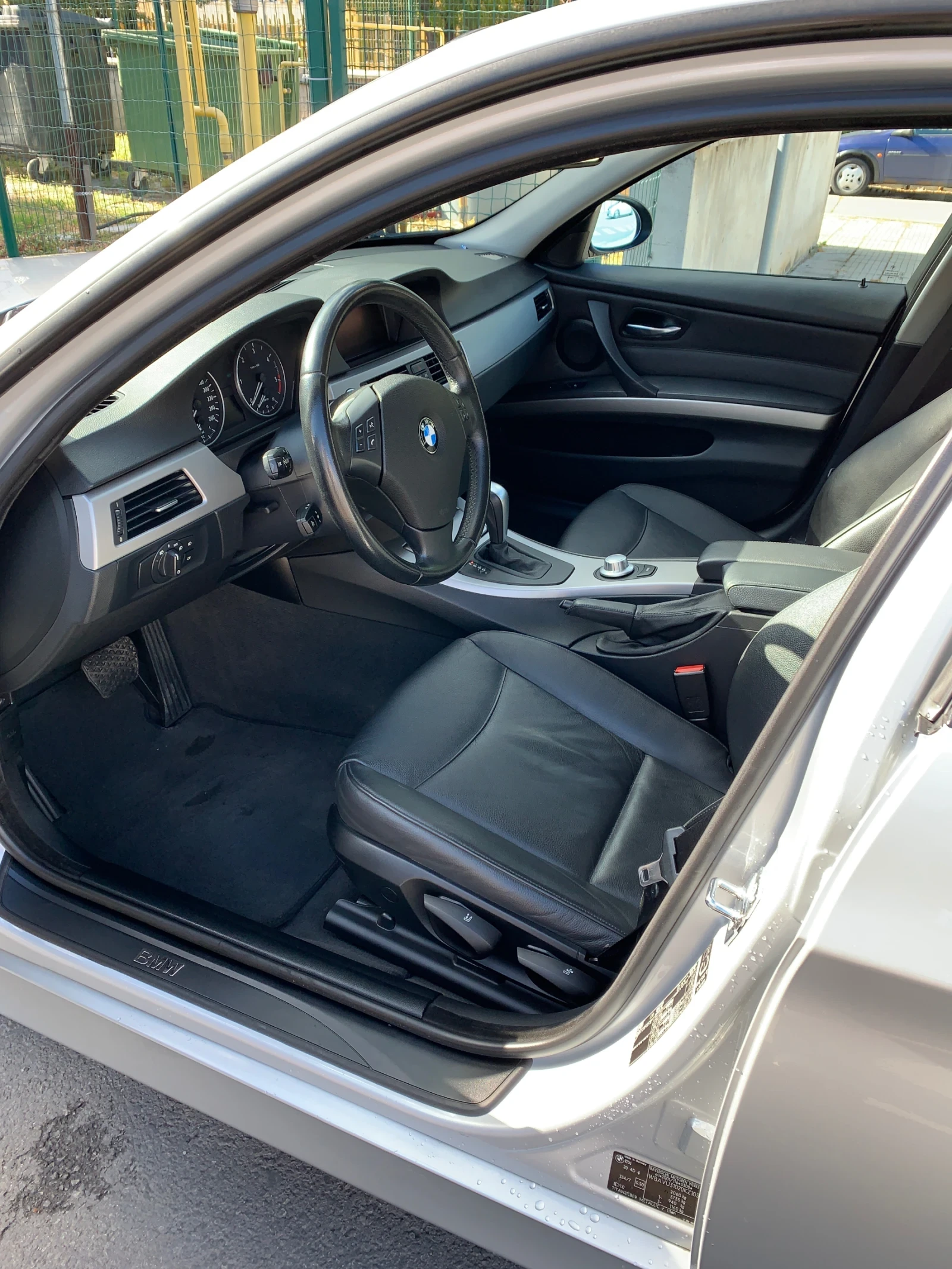 BMW 320  - изображение 6