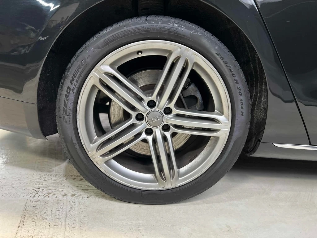 Audi A8 / Premium / ОБДУХВАНЕ / PANO / CARFAX - изображение 6