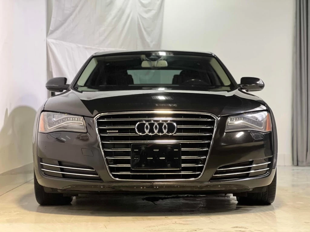 Audi A8 / Premium / ОБДУХВАНЕ / PANO / CARFAX - изображение 2