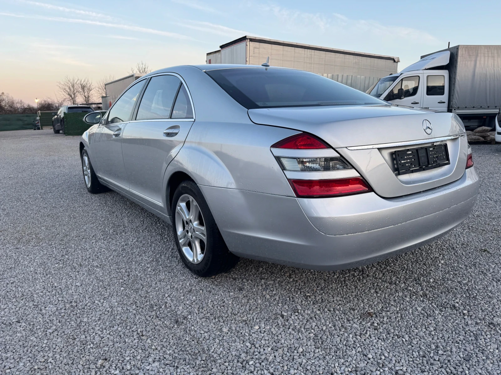 Mercedes-Benz S 500 L /4-matic / KEYLESS / ВАКУМ / ДИСТРОНИК / ПЕЧКА /, снимка 5 - Автомобили и джипове - 53830150