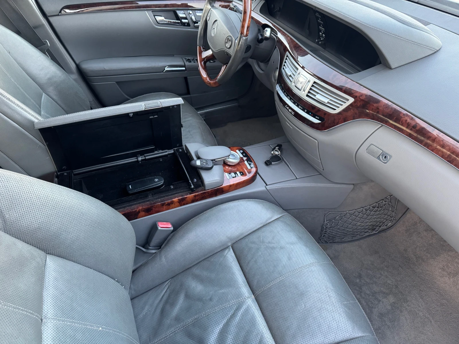 Mercedes-Benz S 500 L /4-matic / KEYLESS / ВАКУМ / ДИСТРОНИК / ПЕЧКА /, снимка 12 - Автомобили и джипове - 53830150