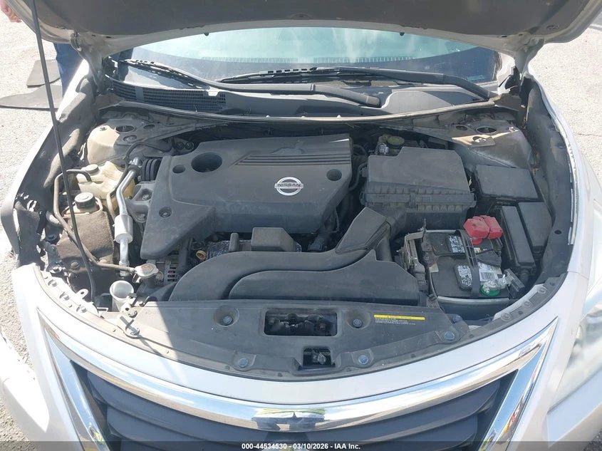 Nissan Altima 2.5L I-4 DOHC, VVT, 182HP Front Wheel Drive, снимка 10 - Автомобили и джипове - 53864446