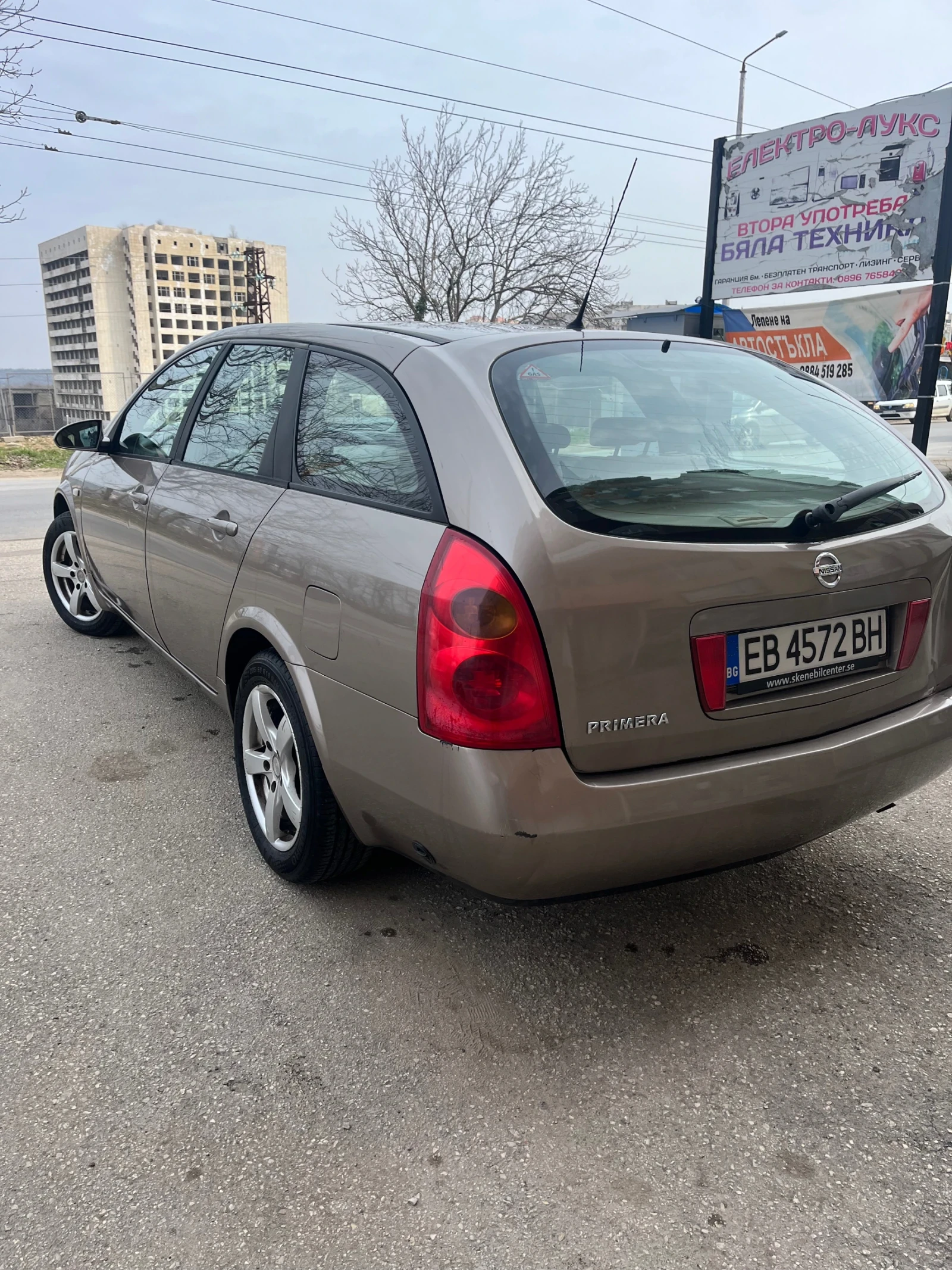 Nissan Primera 1.8 газ бензин, снимка 4 - Автомобили и джипове - 53975476