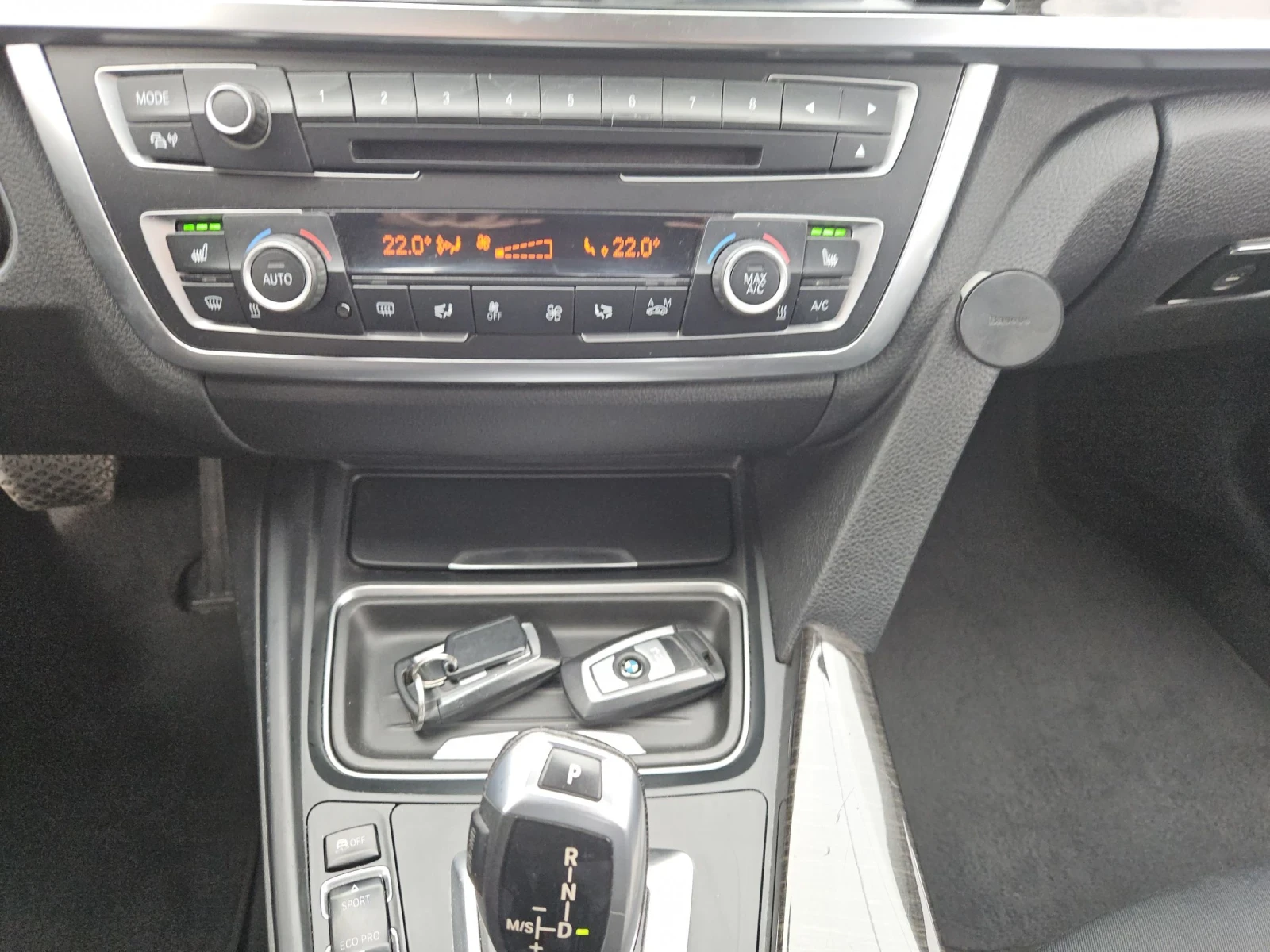 BMW 320, снимка 7 - Автомобили и джипове - 53978766