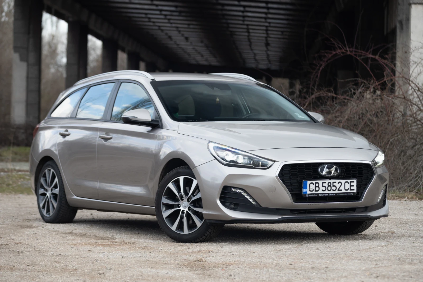 Hyundai I30 1.6 CRDi N-LINE, снимка 5 - Автомобили и джипове - 54004404