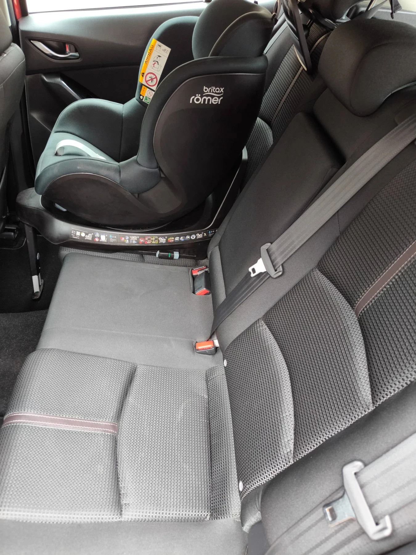 Mazda 3 SkyActive, снимка 13 - Автомобили и джипове - 54062290