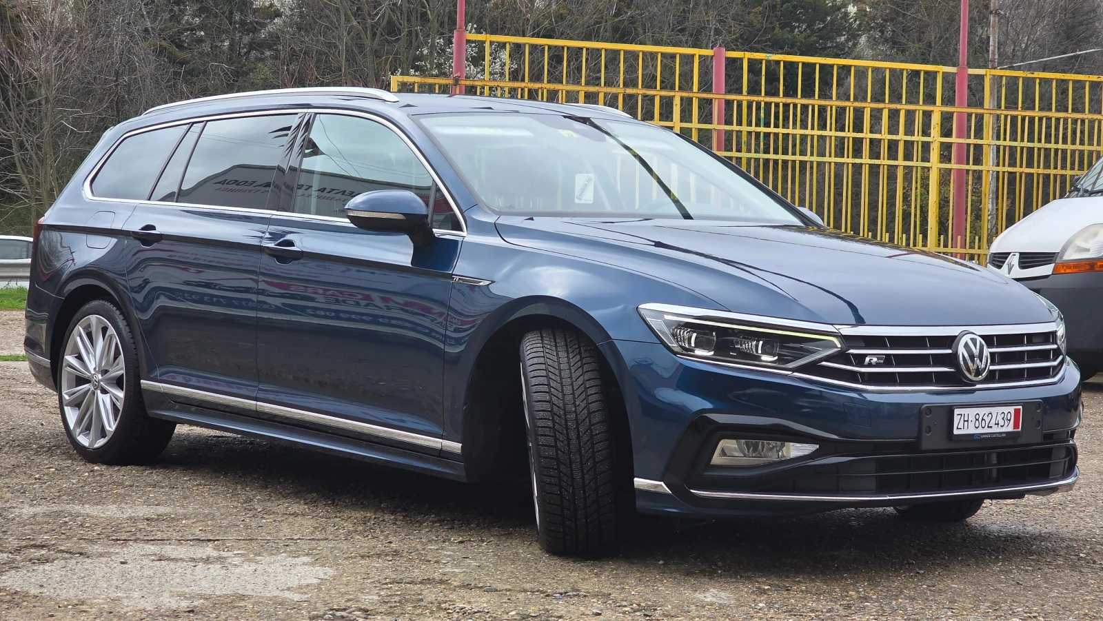 VW Passat 2.0TDI/B8.5/R-line/4 motion/Швейцария, снимка 5 - Автомобили и джипове - 54076412