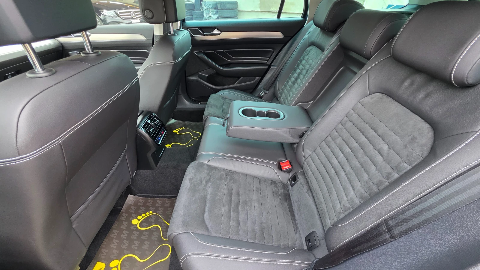 VW Passat 2.0TDI/B8.5/R-line/4 motion/Швейцария, снимка 12 - Автомобили и джипове - 54076412