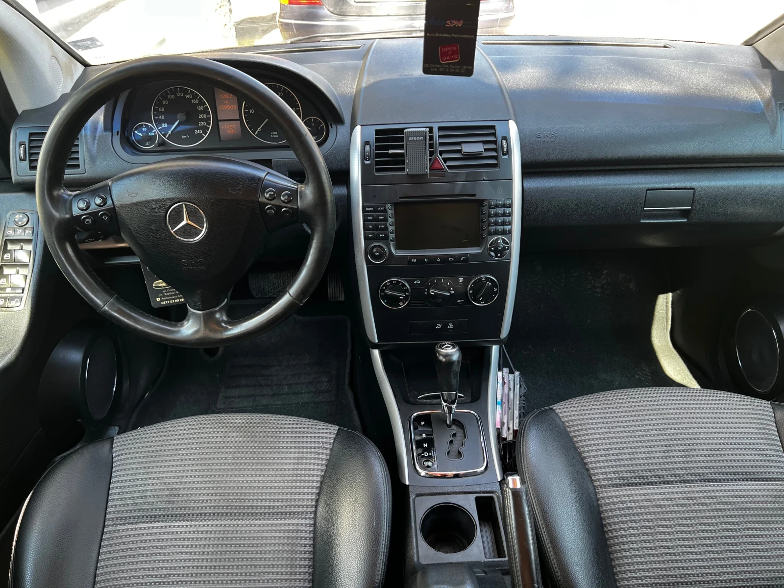 Mercedes-Benz A 180, снимка 11 - Автомобили и джипове - 54139205