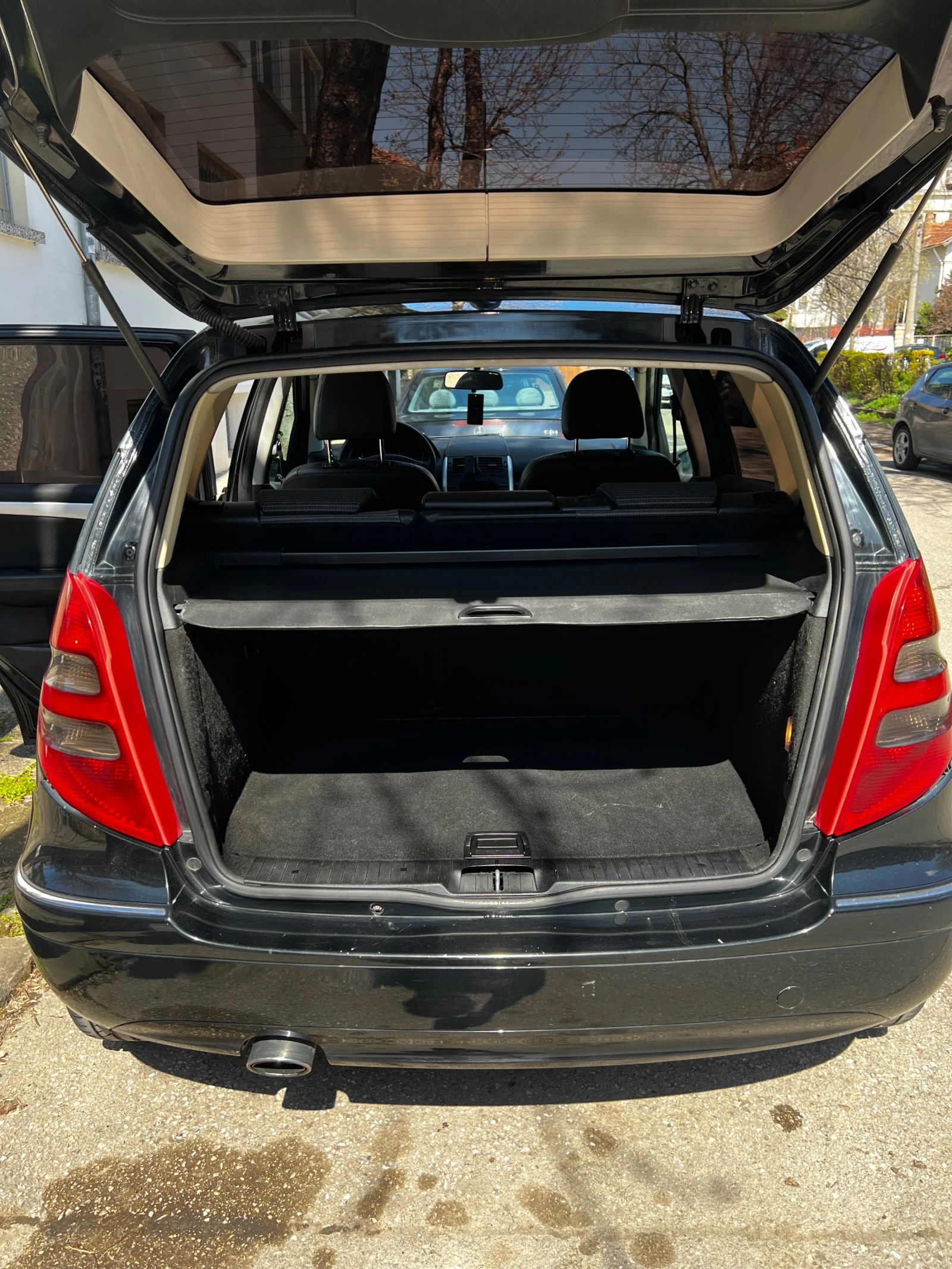 Mercedes-Benz A 180, снимка 10 - Автомобили и джипове - 54139205