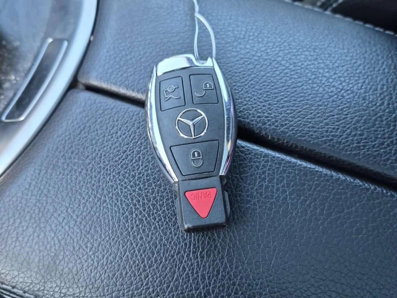 Mercedes-Benz C 300 | 360 KAMEРИ| PANORAMA| ПОДГРЕВИ| , снимка 17 - Автомобили и джипове - 54228356