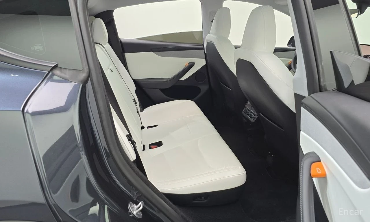 Tesla Model Y RWD | ОБДУХВАНЕ | 360 КАМЕРА | ПАНОРАМА | , снимка 13 - Автомобили и джипове - 54398002