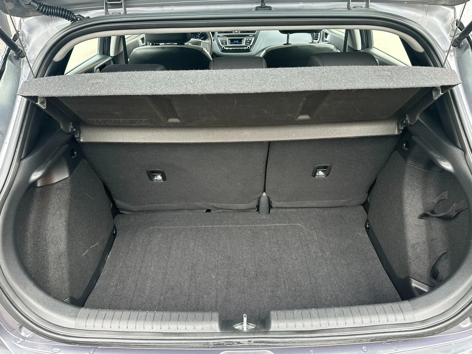 Hyundai I20 1.1CRDi-75k.s.-110000km!!!-EURO6B-6sk-2015g | Mobile.bg � ����������� 14