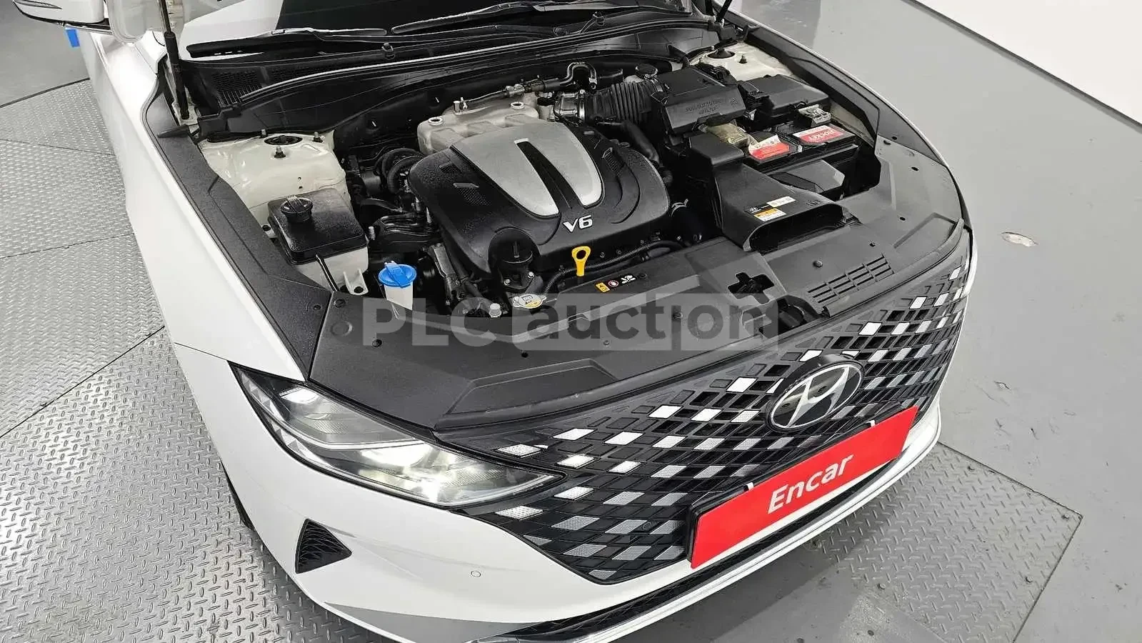 Hyundai Grandeur PREMIUM * Обдухване* Подгрев* Дистроник* , снимка 15 - Автомобили и джипове - 54826869