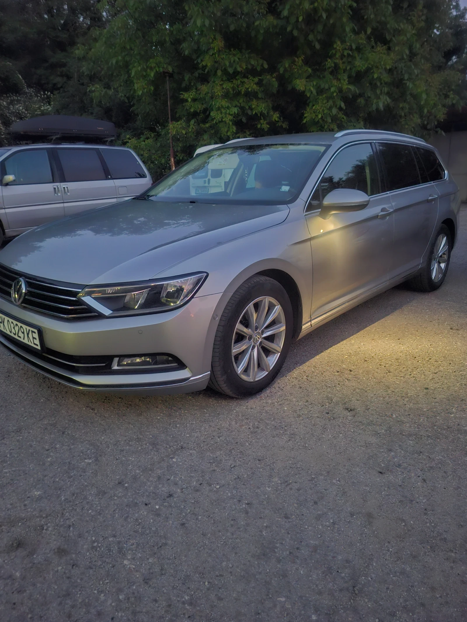 VW Passat 2.0 TDI 150k.c., снимка 9 - Автомобили и джипове - 54828874