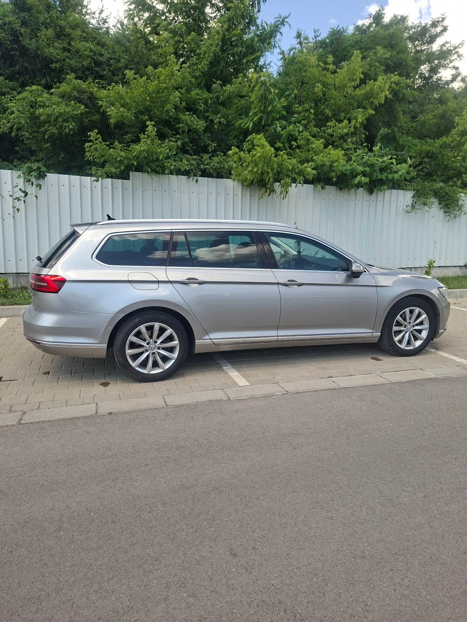 VW Passat 2.0 TDI 150k.c., снимка 4 - Автомобили и джипове - 54828874