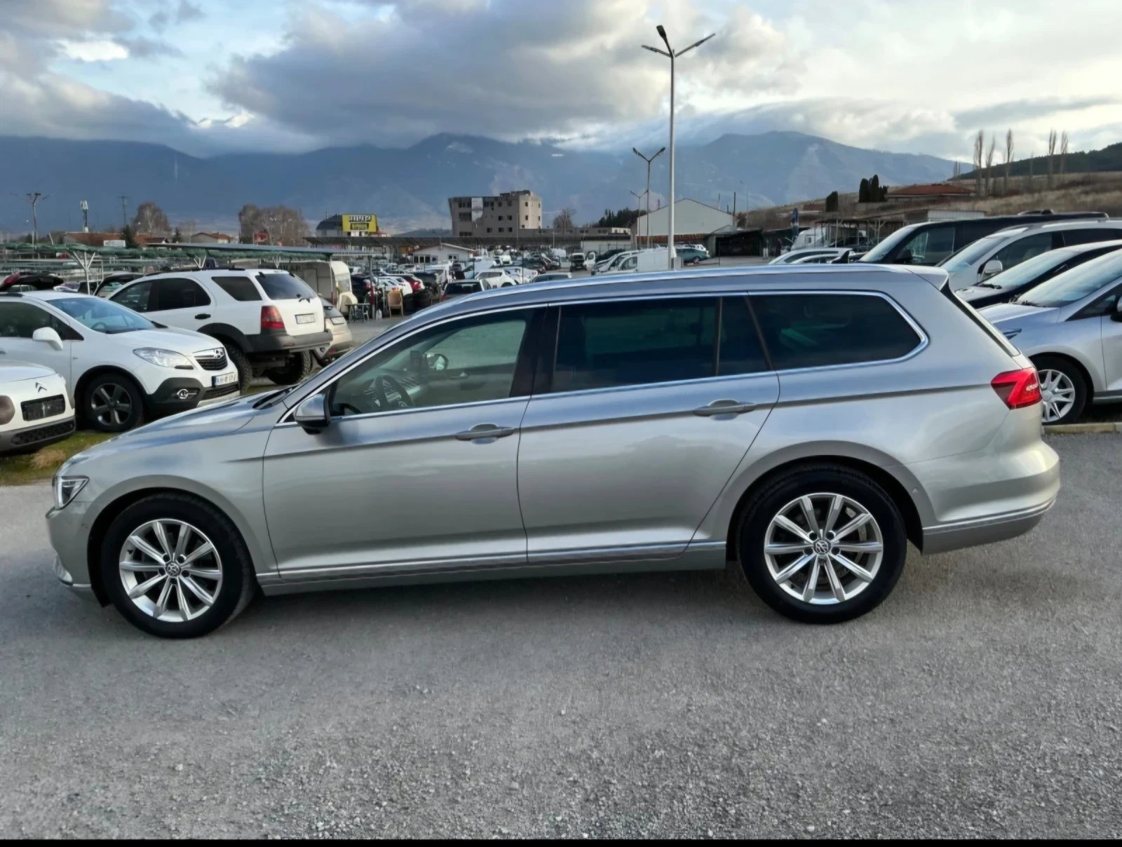 VW Passat 2.0 TDI 150k.c., снимка 4 - Автомобили и джипове - 54828874