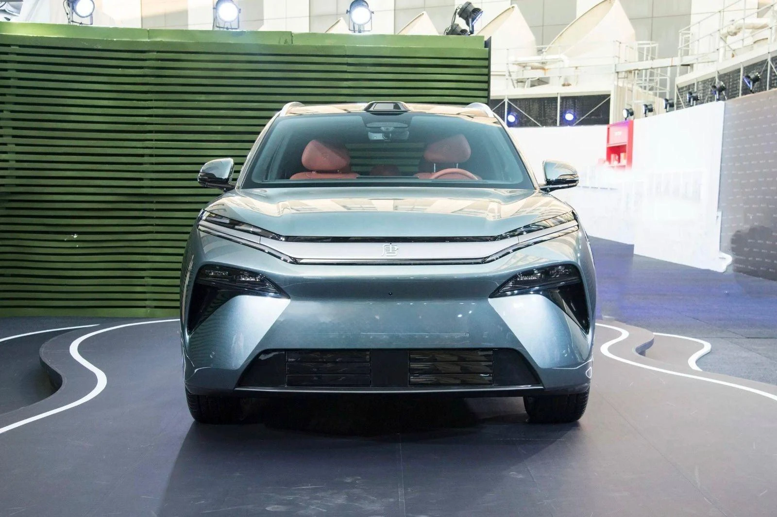 BYD Tang, снимка 4 - Автомобили и джипове - 54853536