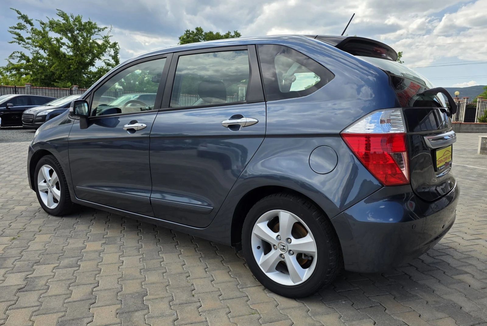 Honda Fr-v 2.2CDTI, снимка 4 - Автомобили и джипове - 55362310