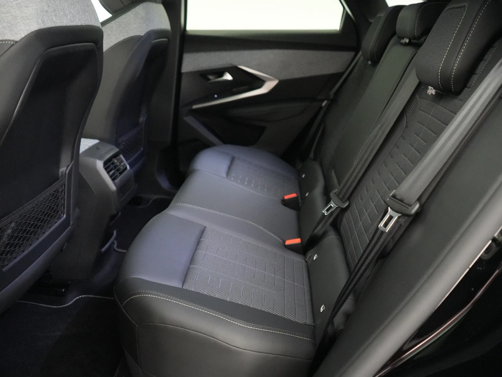 Peugeot 3008 ЧИСТО НОВО!!!218кс GT, снимка 7 - Автомобили и джипове - 55592856
