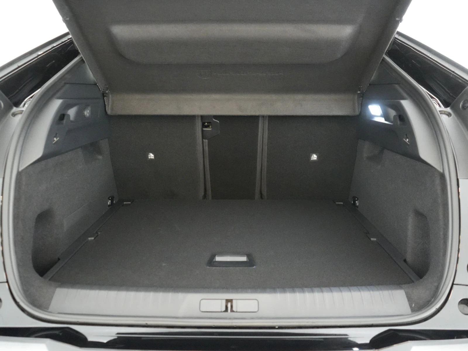 Peugeot 3008 ЧИСТО НОВО!!!218кс GT, снимка 9 - Автомобили и джипове - 55592856