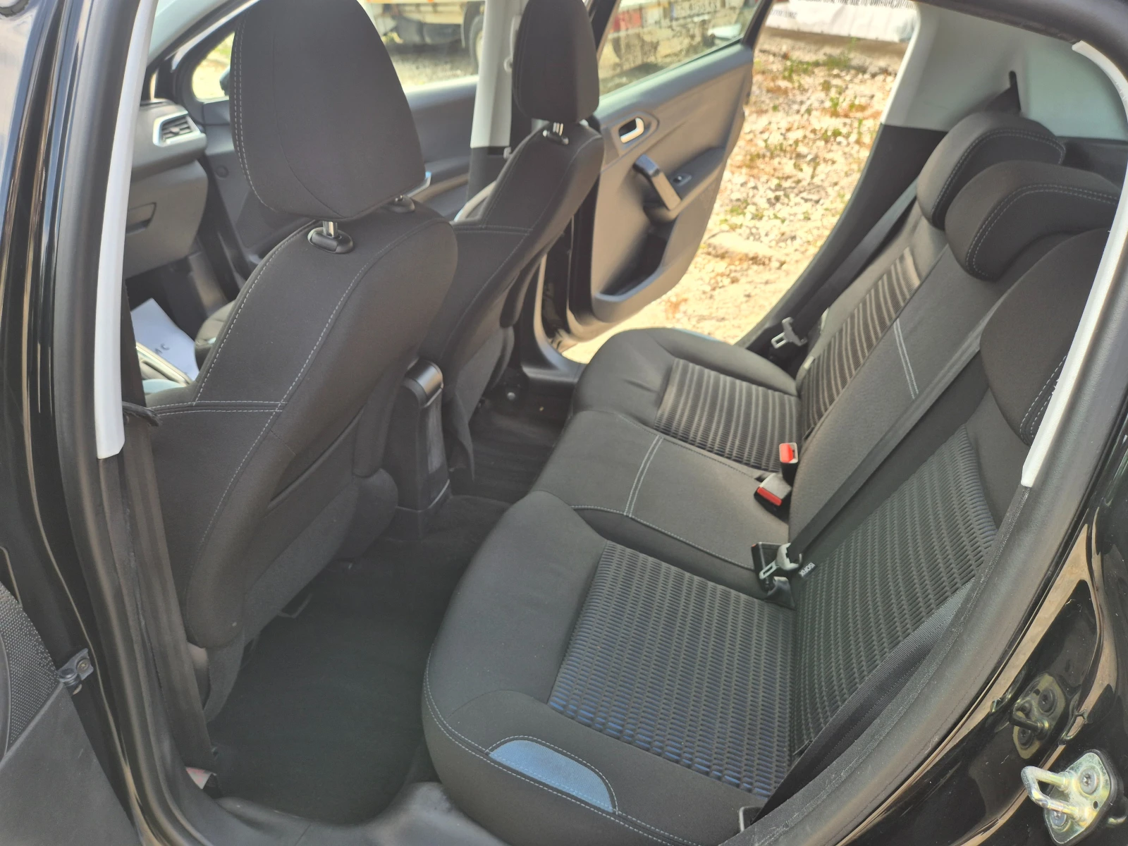 Peugeot 208 ESKLUZIVE | Mobile.bg � ����������� 12