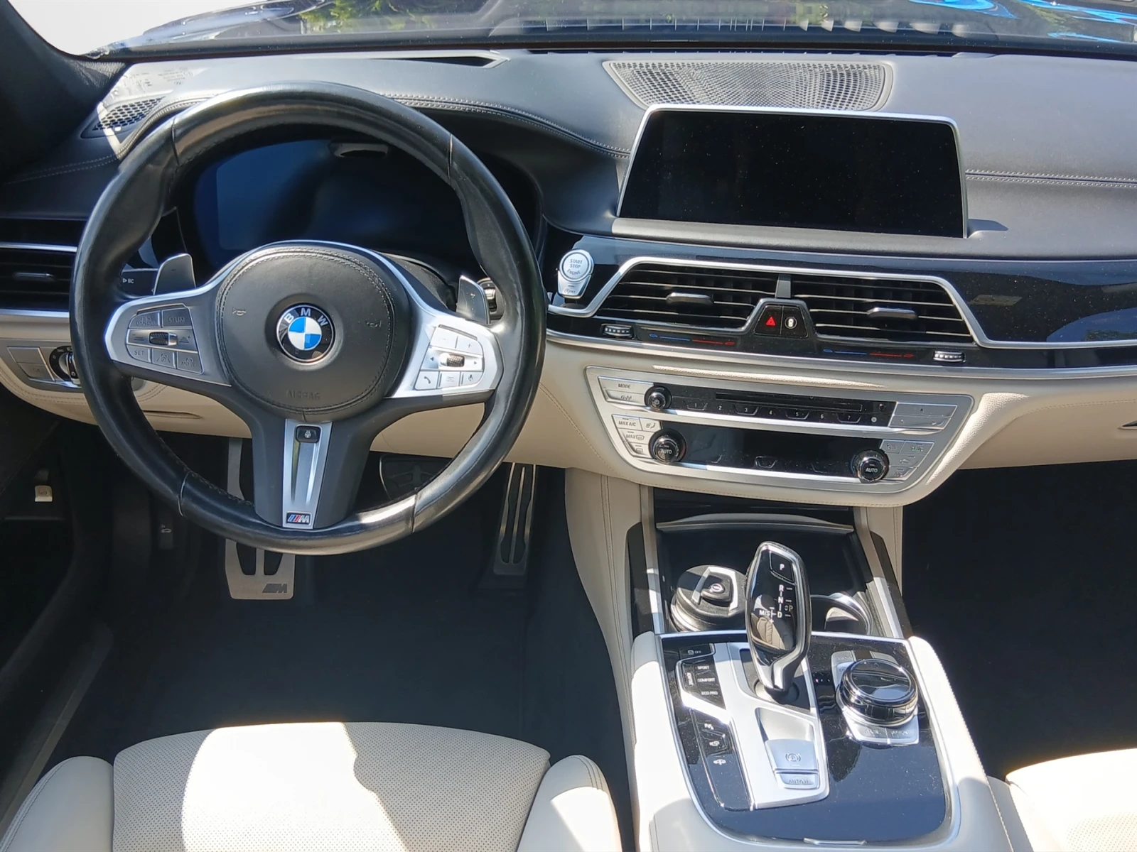 BMW 750 xDrive, снимка 7 - Автомобили и джипове - 56220559