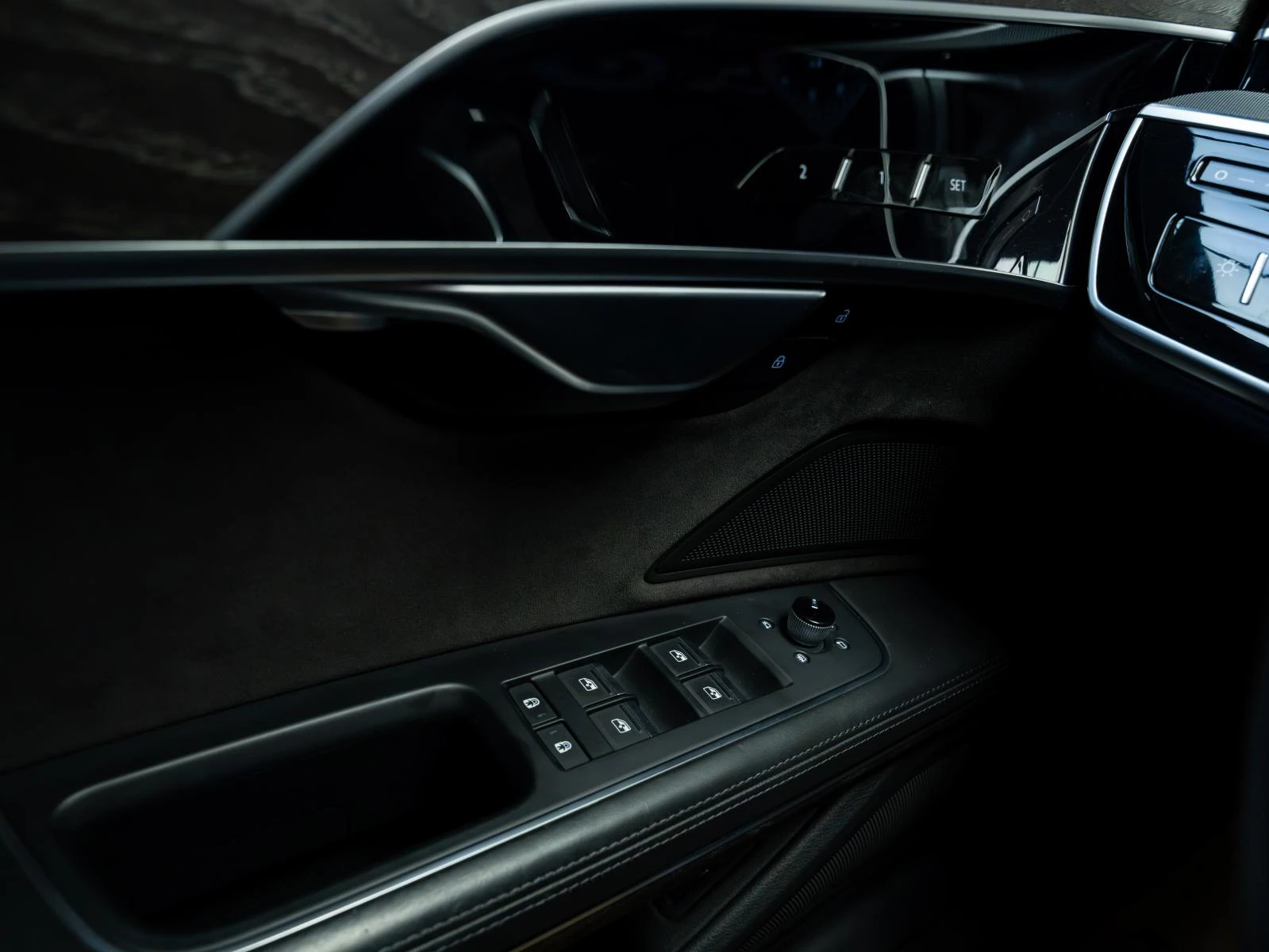 Audi A8 QUATTRO* 360CAM* MATRIX* PANO* SOFTCLOSE* AIR* , снимка 17 - Автомобили и джипове - 56283084