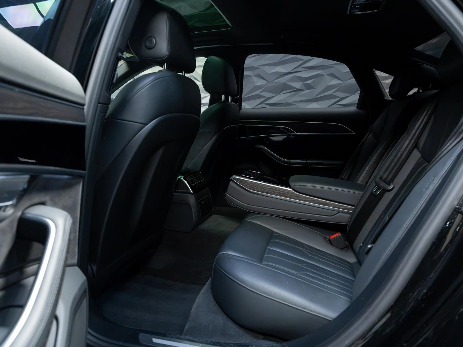 Audi A8 QUATTRO* 360CAM* MATRIX* PANO* SOFTCLOSE* AIR* , снимка 11 - Автомобили и джипове - 56283084