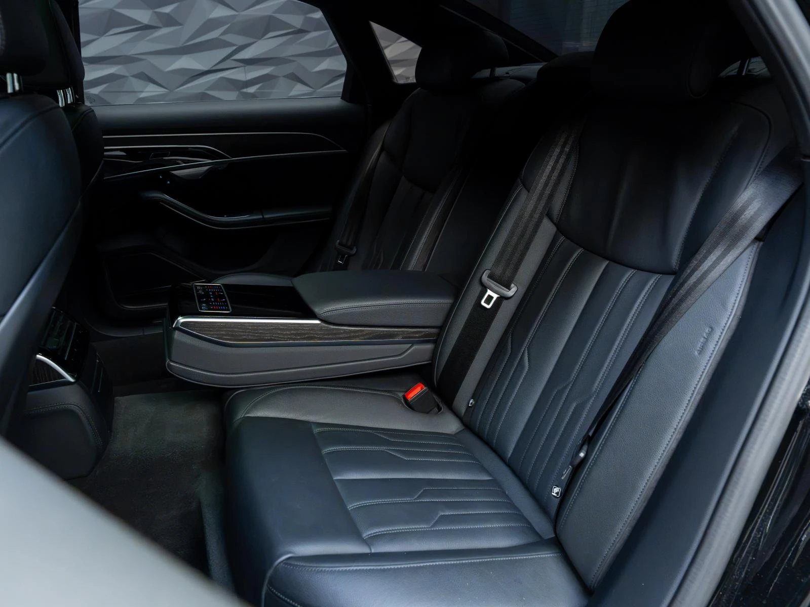 Audi A8 QUATTRO* 360CAM* MATRIX* PANO* SOFTCLOSE* AIR* , снимка 12 - Автомобили и джипове - 56283084