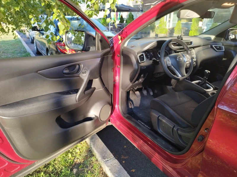 Nissan Qashqai, снимка 5 - Автомобили и джипове - 46845405