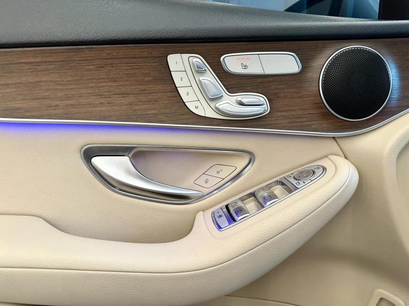 Mercedes-Benz GLC 300  Подгреви* Лизинг* FACE* Keyless, снимка 7 - Автомобили и джипове - 50940938