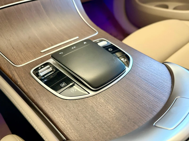 Mercedes-Benz GLC 300  Подгреви* Лизинг* FACE* Keyless, снимка 12 - Автомобили и джипове - 50940938