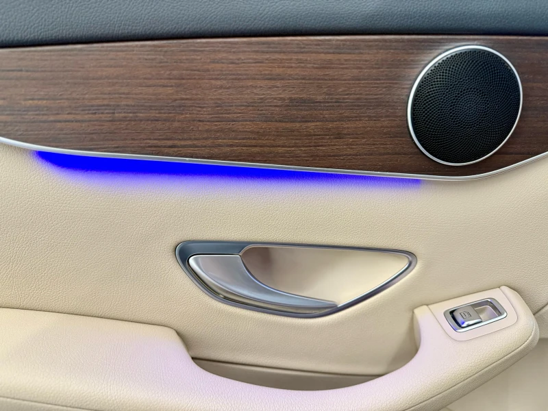 Mercedes-Benz GLC 300  Подгреви* Лизинг* FACE* Keyless, снимка 15 - Автомобили и джипове - 50940938