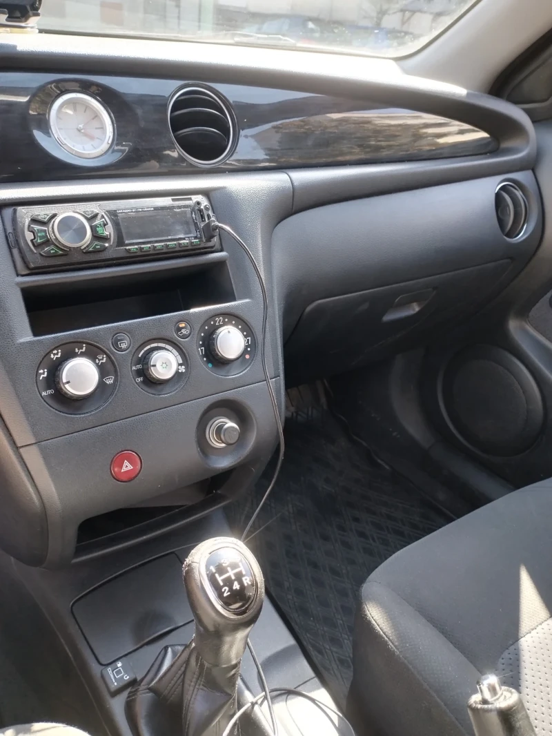 Mitsubishi Outlander, снимка 8 - Автомобили и джипове - 52258443