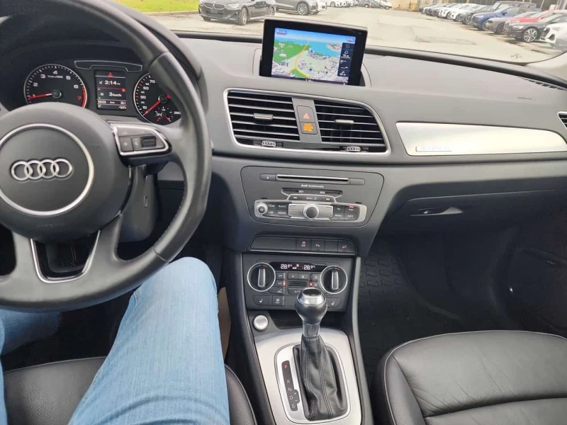 Audi Q3 * Technik * CARFAX * ПОДГРЕВ* ПАНОРАМА* , снимка 9 - Автомобили и джипове - 53522635