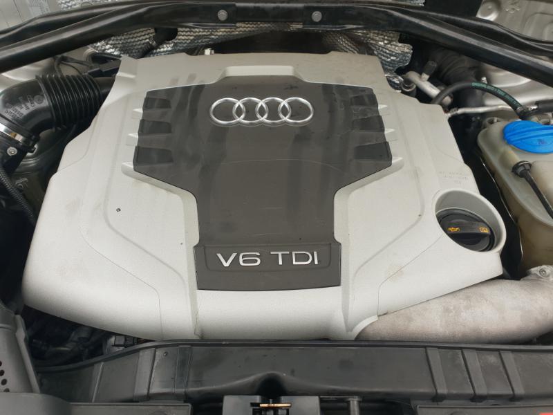 Audi Q5, снимка 11 - Автомобили и джипове - 42033430