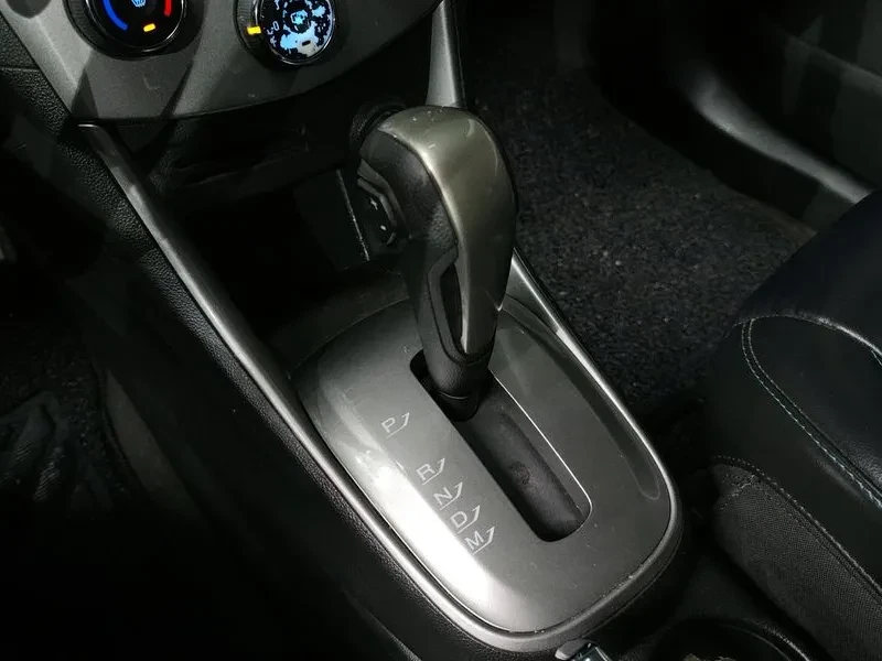 Chevrolet Trax 1.4, снимка 9 - Автомобили и джипове - 54330257