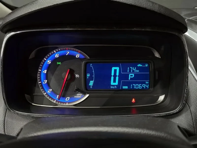 Chevrolet Trax 1.4, снимка 8 - Автомобили и джипове - 54330257