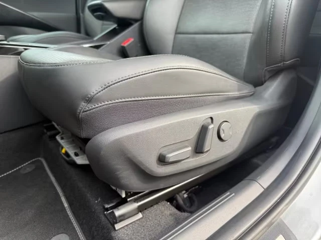 Kia Niro 1.6PHEV/180HP/SPIRIT/CAM/H&K/NAVI/DIGI/CPLAY/499q, снимка 13 - Автомобили и джипове - 55326070