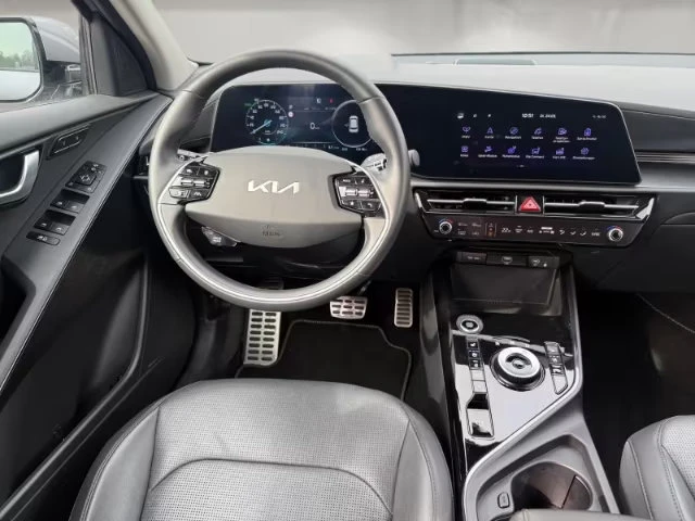 Kia Niro 1.6PHEV/180HP/SPIRIT/CAM/H&K/NAVI/DIGI/CPLAY/499q, снимка 6 - Автомобили и джипове - 55326070