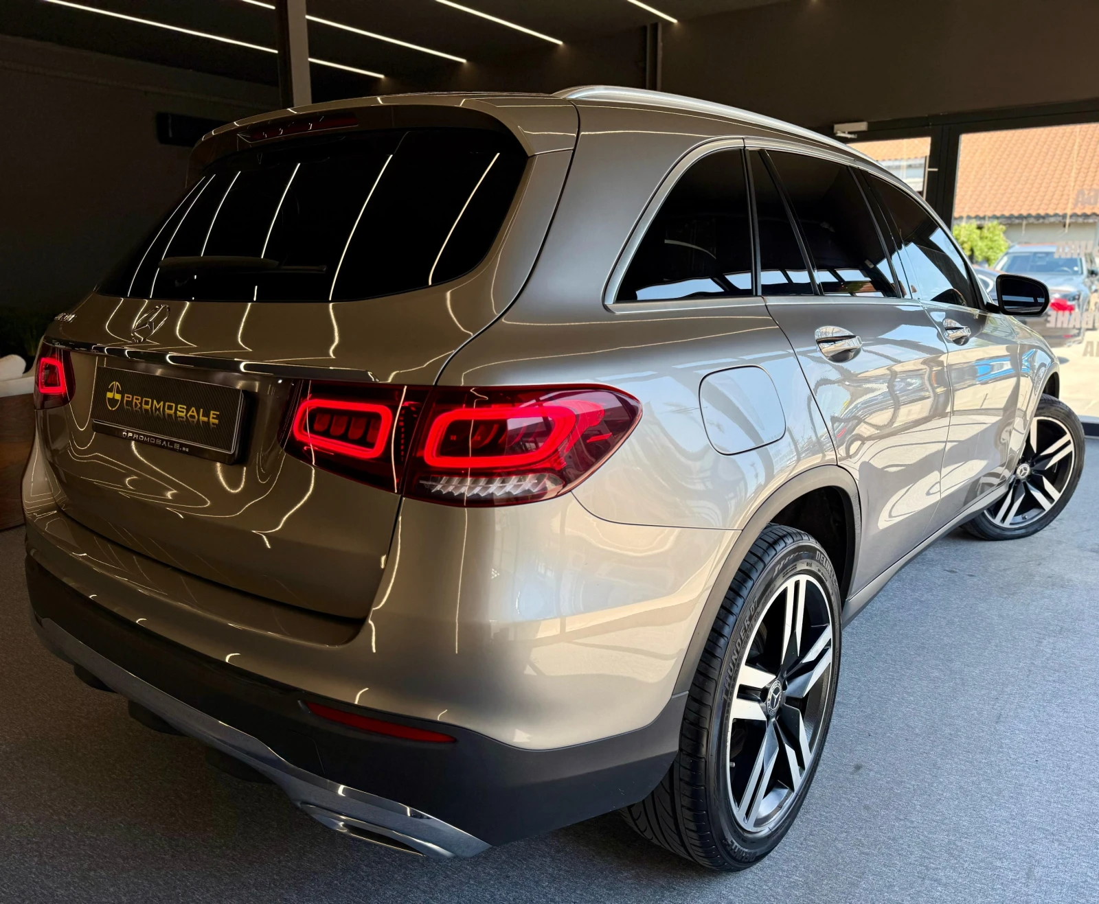 Mercedes-Benz GLC 300  Подгреви* Лизинг* FACE* Keyless - изображение 6