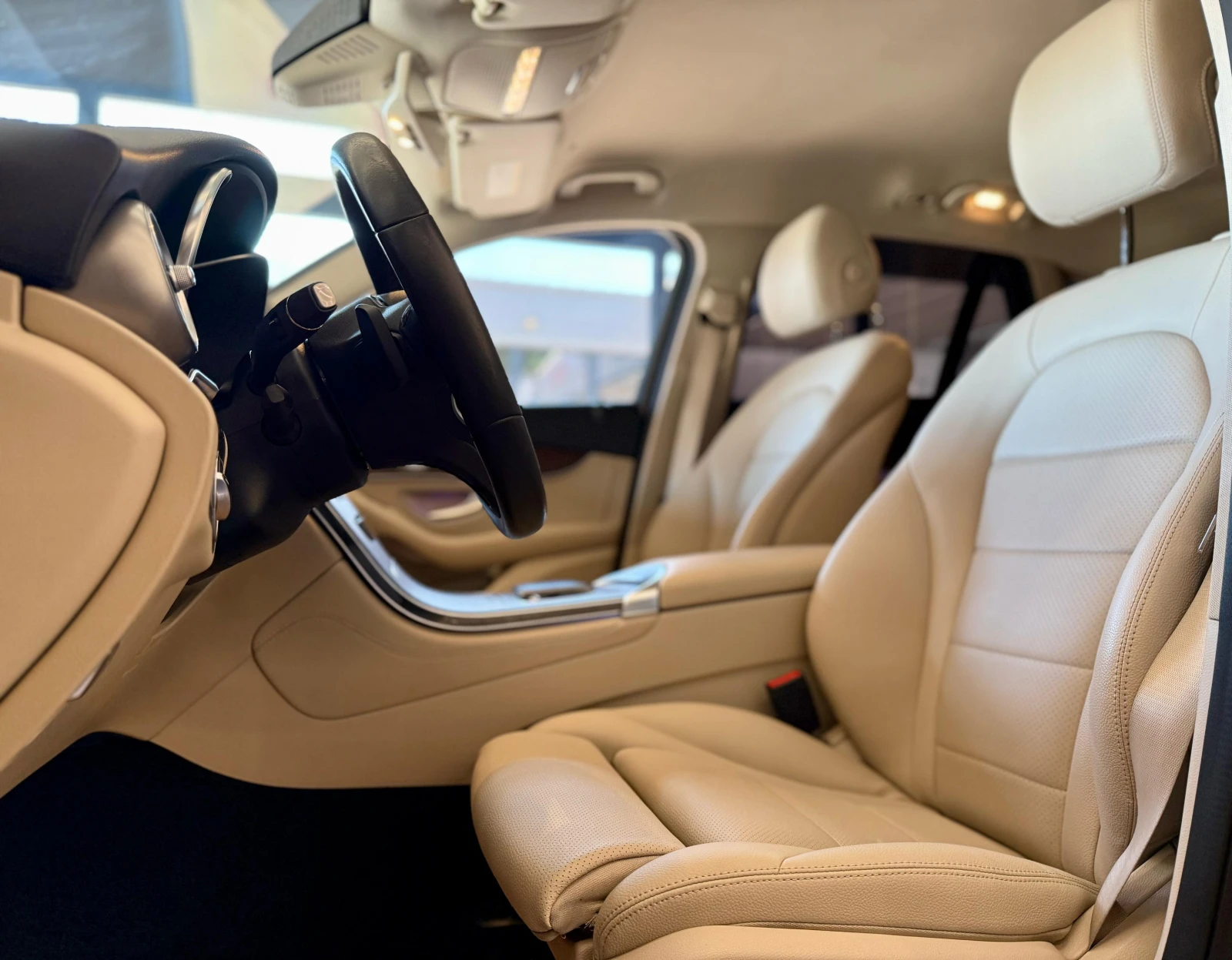 Mercedes-Benz GLC 300  Подгреви* Лизинг* FACE* Keyless - изображение 8