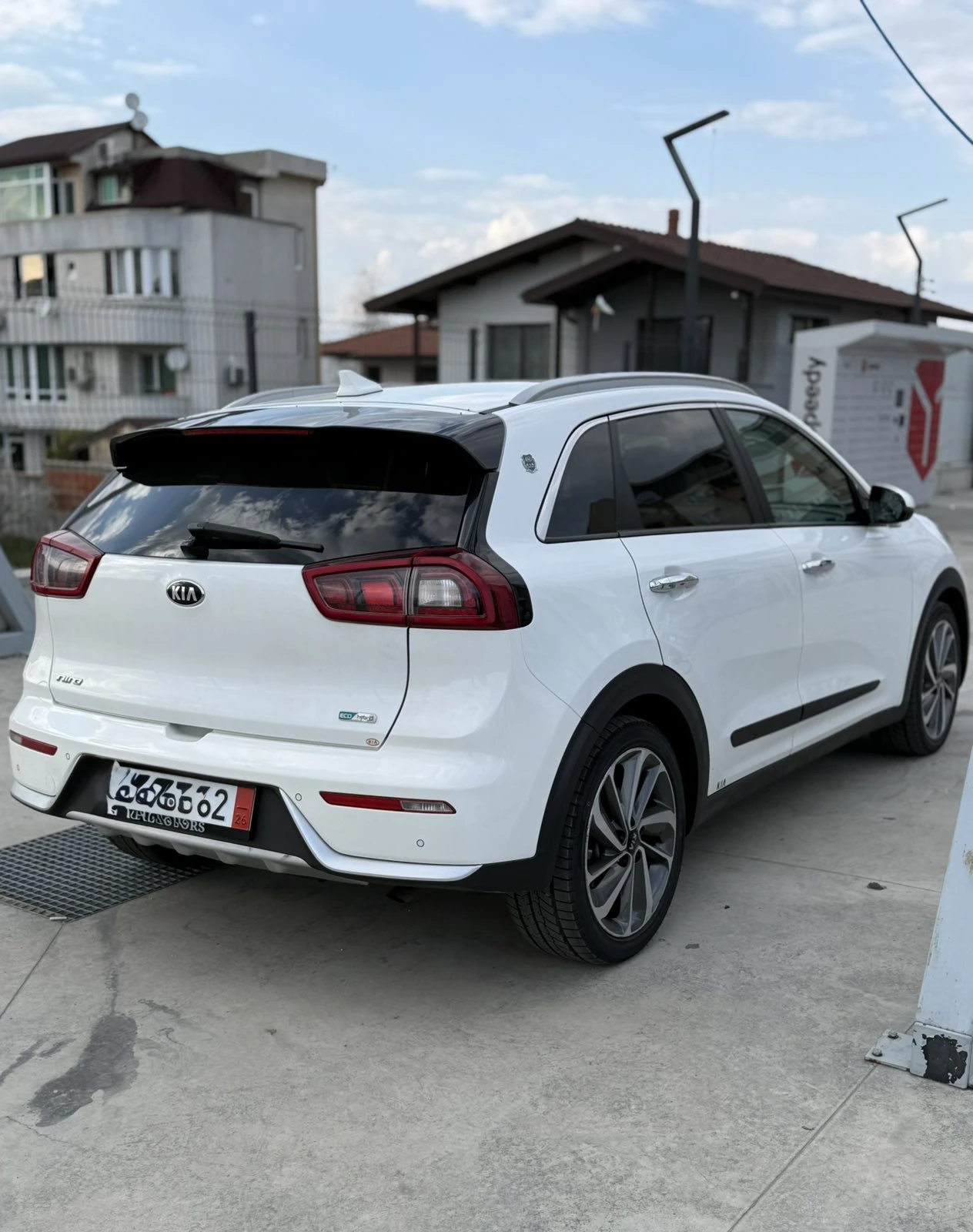 Kia Niro ECO HYBRID , снимка 3 - Автомобили и джипове - 53977768