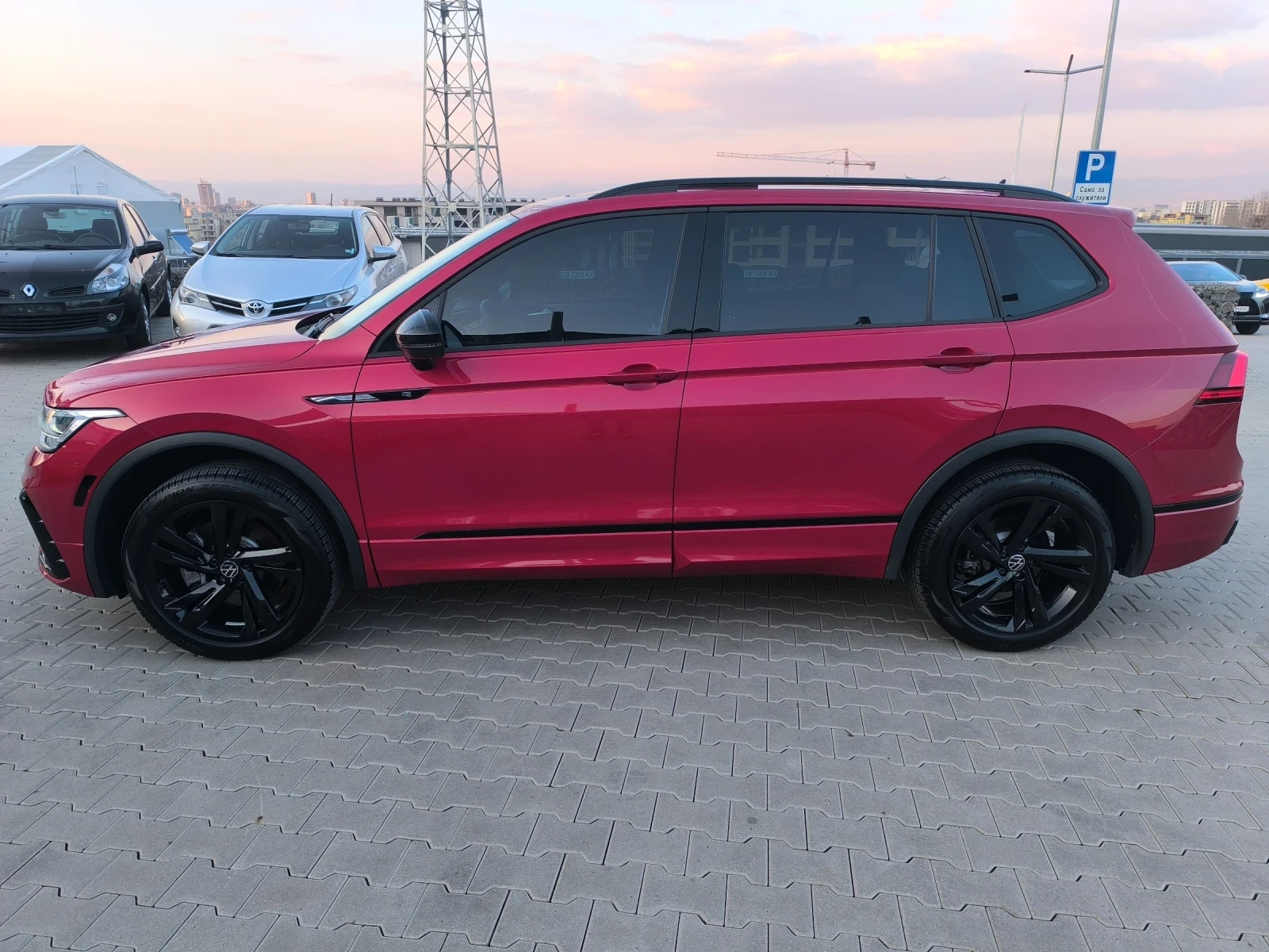 VW Tiguan 2.0tsi 190kc 20000км R-LINE BLACK, снимка 2 - Автомобили и джипове - 54222006
