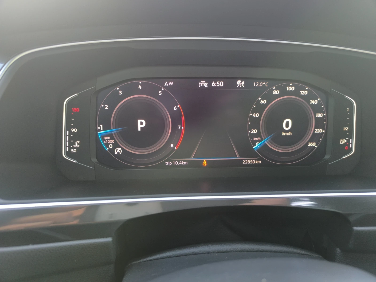 VW Tiguan 2.0tsi 190kc 20000км R-LINE BLACK, снимка 14 - Автомобили и джипове - 54222006